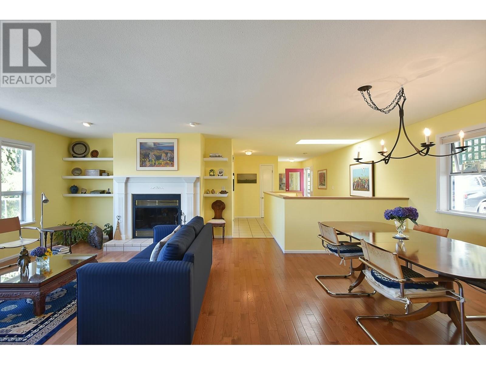 5143 Radcliffe Road, Sechelt, British Columbia  V7Z 0G5 - Photo 9 - R2814369