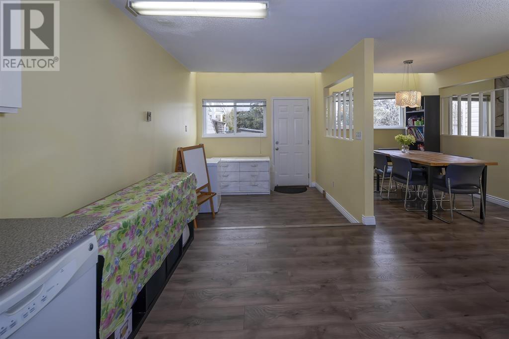 5602 Claude Avenue, Burnaby, British Columbia  V5E 2M6 - Photo 6 - R2816016