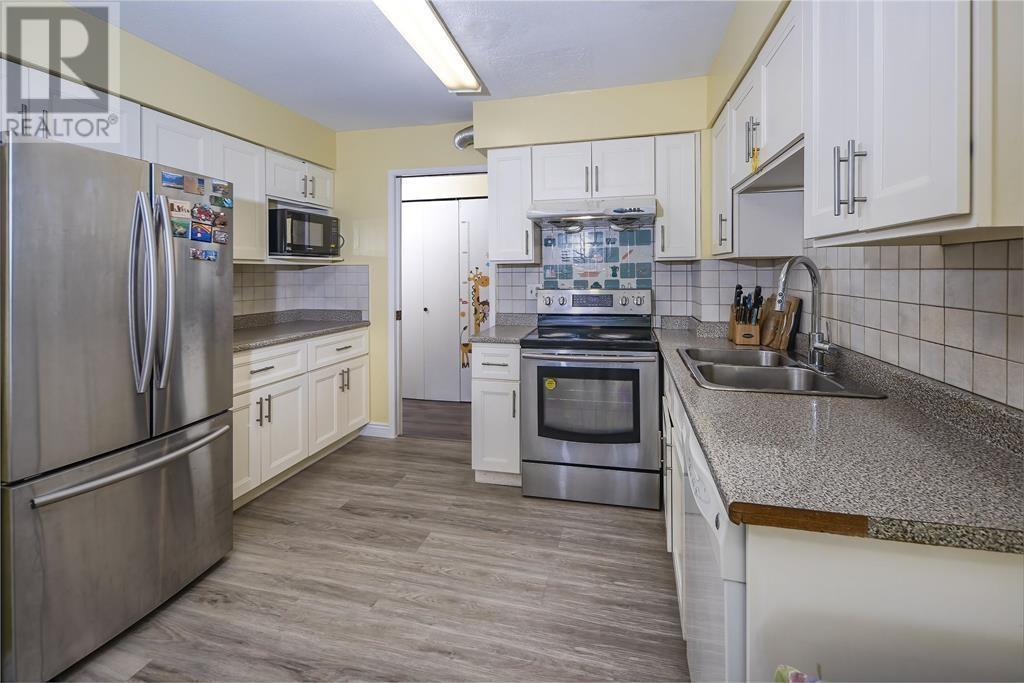5602 Claude Avenue, Burnaby, British Columbia  V5E 2M6 - Photo 7 - R2816016