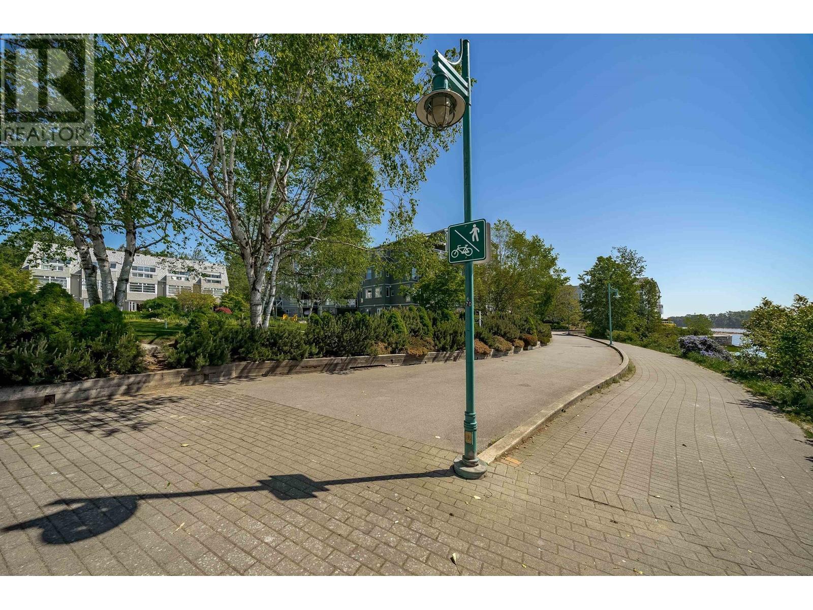 Th1 2030 E Kent Avenue South, Vancouver, British Columbia  V5P 4X2 - Photo 19 - R2816072