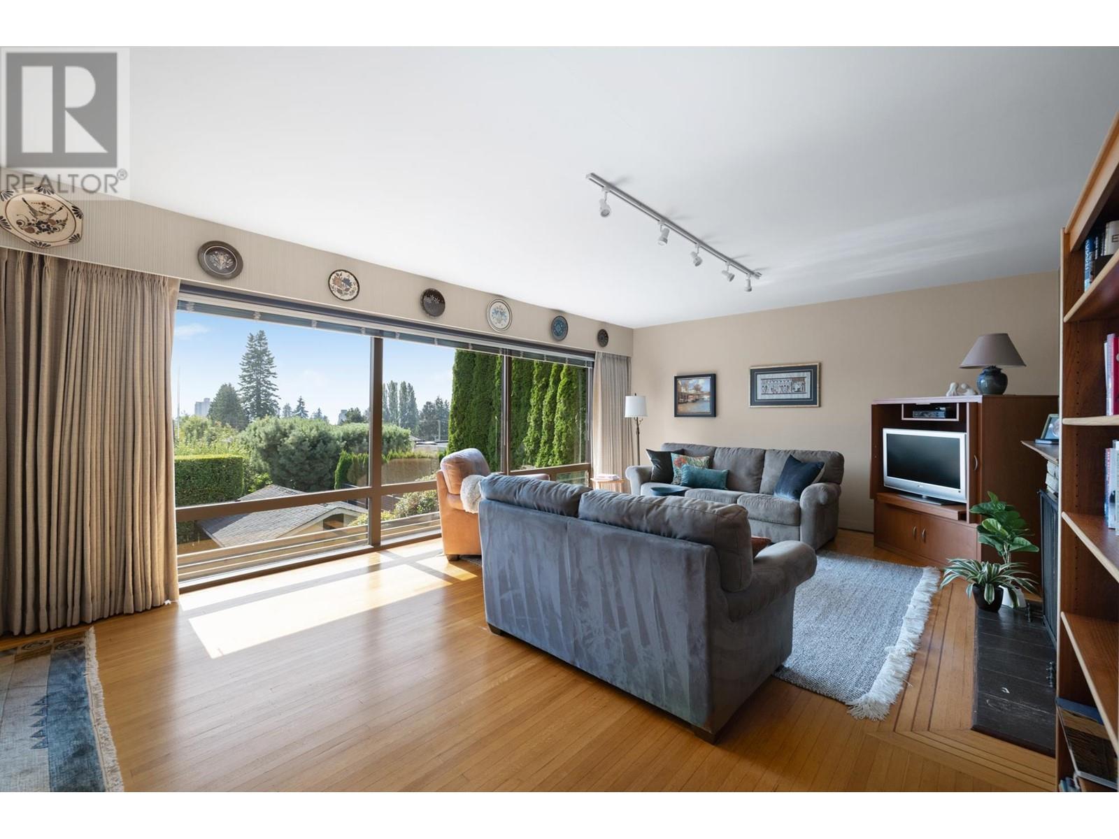 2160 Lawson Avenue, West Vancouver, British Columbia  V7V 2E2 - Photo 4 - R2815991
