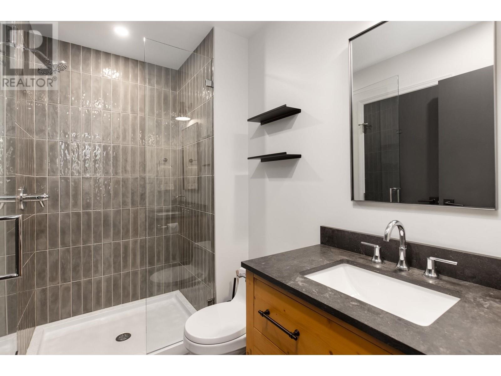 19 2200 Taylor Way, Whistler, British Columbia  V0N 1B2 - Photo 17 - R2816109