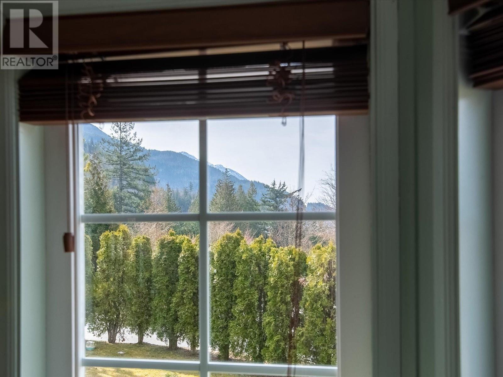 833 Britannia Way, Britannia Beach, British Columbia  V8B 1J2 - Photo 9 - R2816102