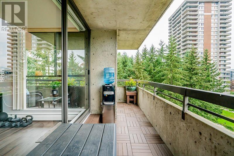 802 3771 Bartlett Court, Burnaby, British Columbia  V5C 3K5 - Photo 13 - R2811160