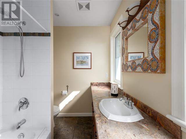 41xx Burkehill Road, West Vancouver, British Columbia  V7V 3M4 - Photo 16 - R2816249