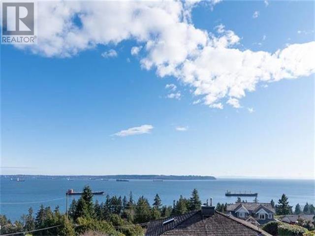 41xx Burkehill Road, West Vancouver, British Columbia  V7V 3M4 - Photo 22 - R2816249