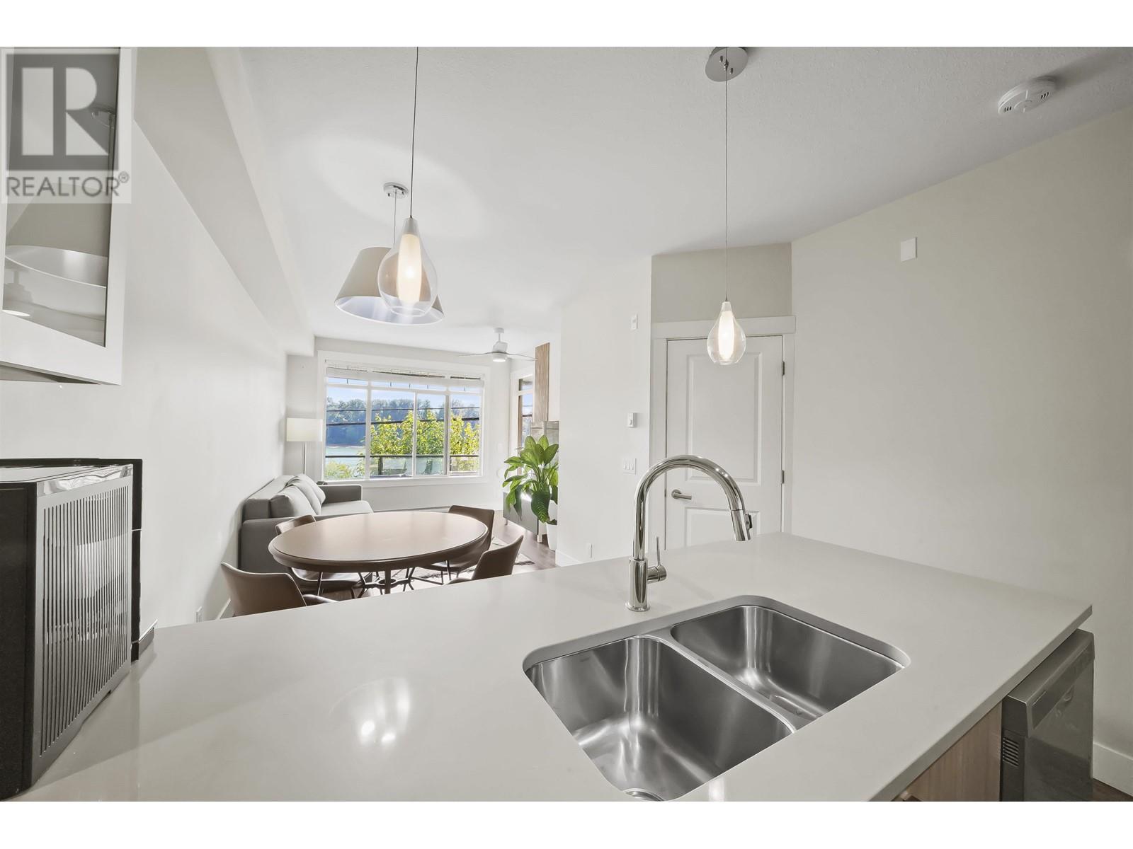 202 22327 River Road, Maple Ridge, British Columbia  V2X 2C7 - Photo 4 - R2815985