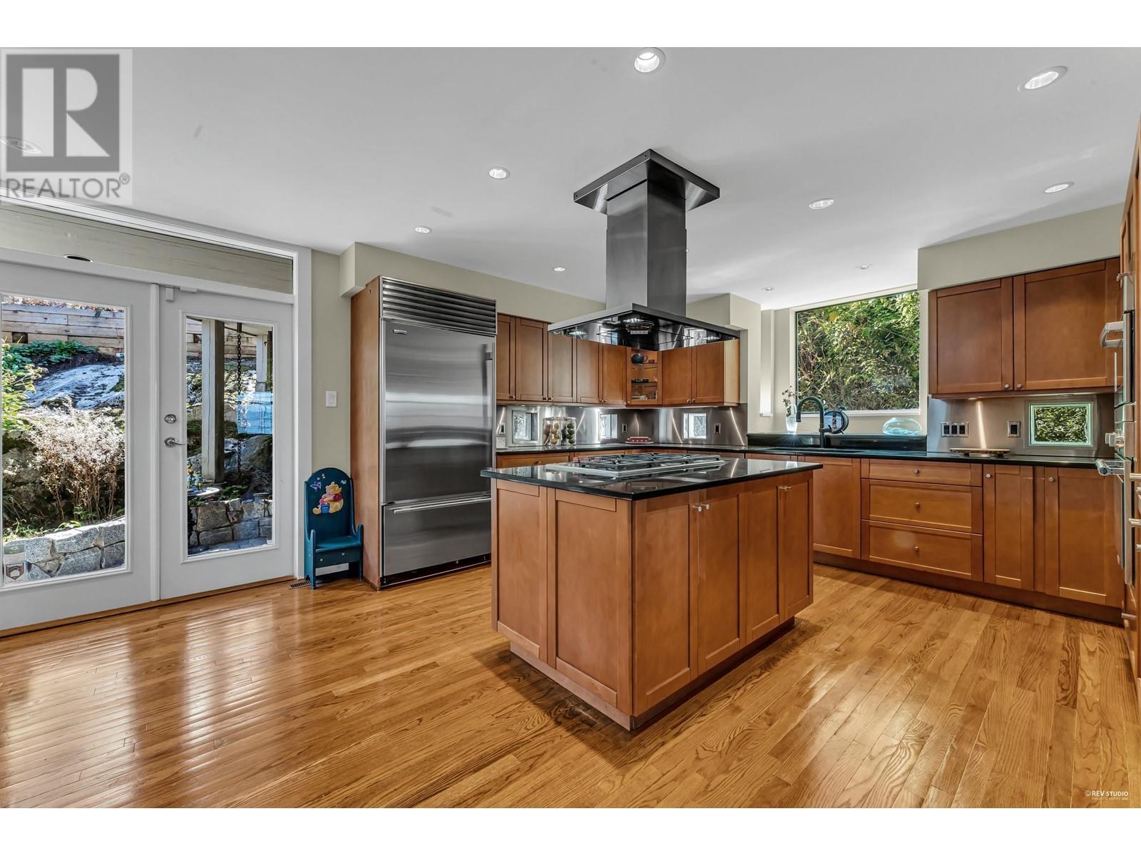 5473 Monte Bre Crescent, West Vancouver, British Columbia  V7W 3A7 - Photo 20 - R2814943