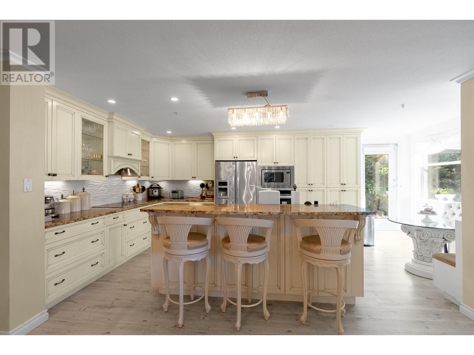 14 2425 Edgemont Boulevard, North Vancouver, British Columbia  V7P 2L2 - Photo 5 - R2816182