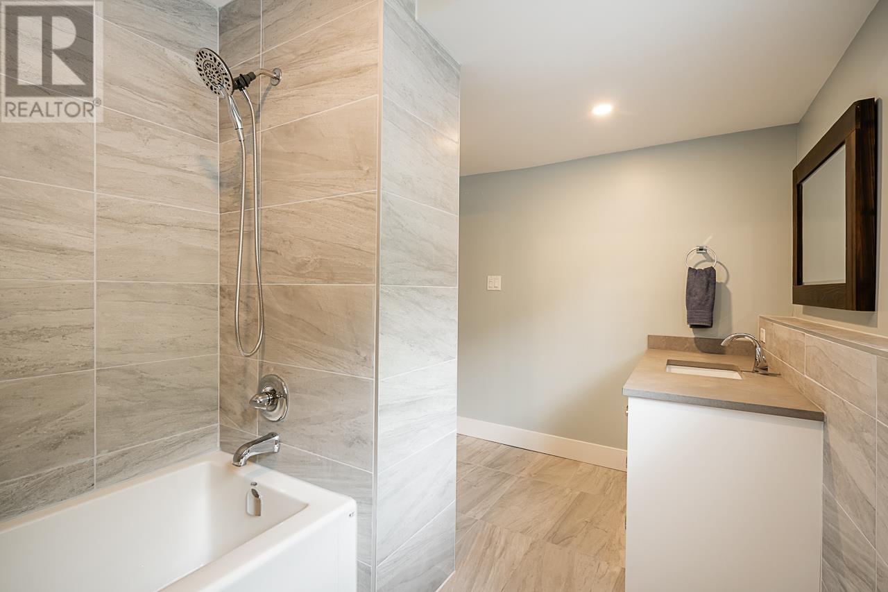 6 Elsdon Bay, Port Moody, British Columbia  V3H 3Z2 - Photo 31 - R2814301