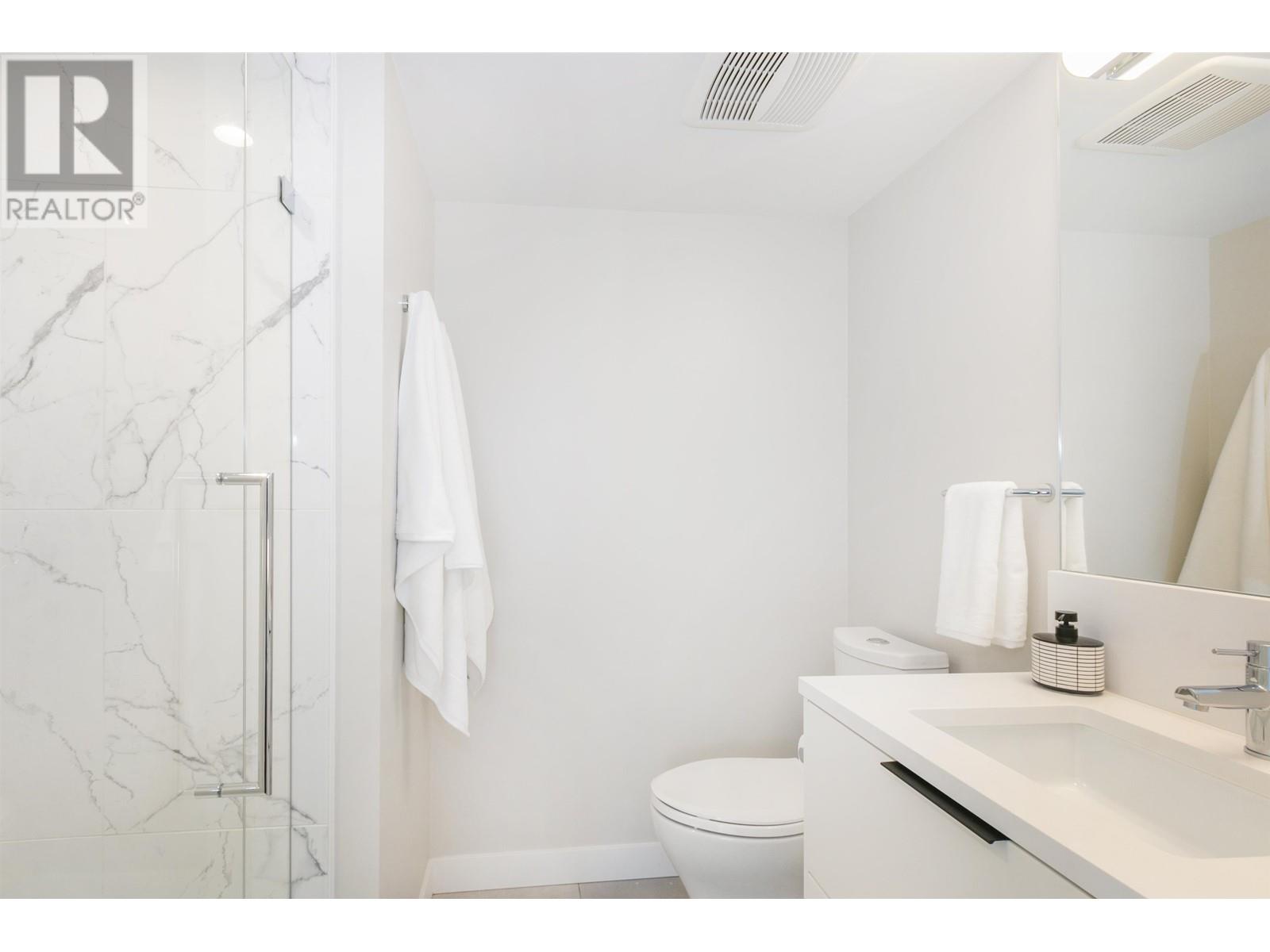121 649 E 3rd Street, North Vancouver, British Columbia  V7L 1G6 - Photo 15 - R2815666