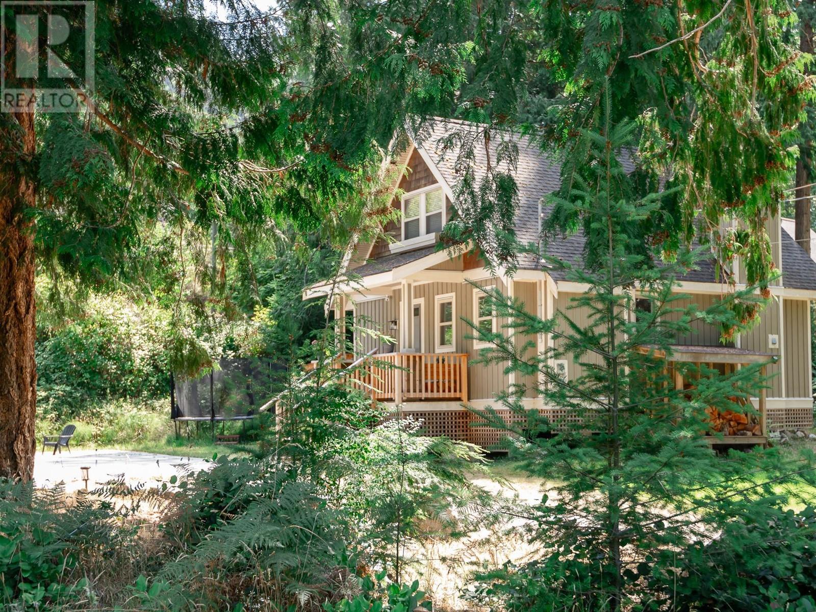 13514 LEE ROAD, pender harbour, British Columbia