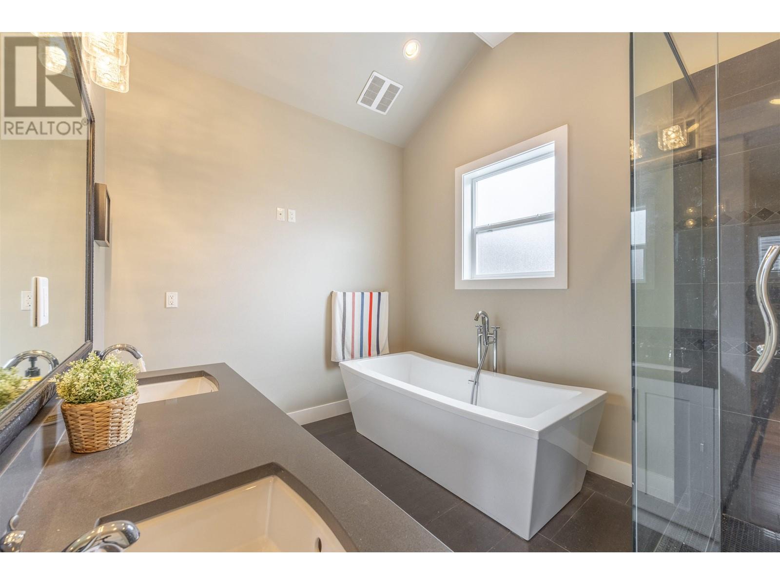 583 Hillcrest Street, Coquitlam, British Columbia  V3J 6N7 - Photo 26 - R2815856