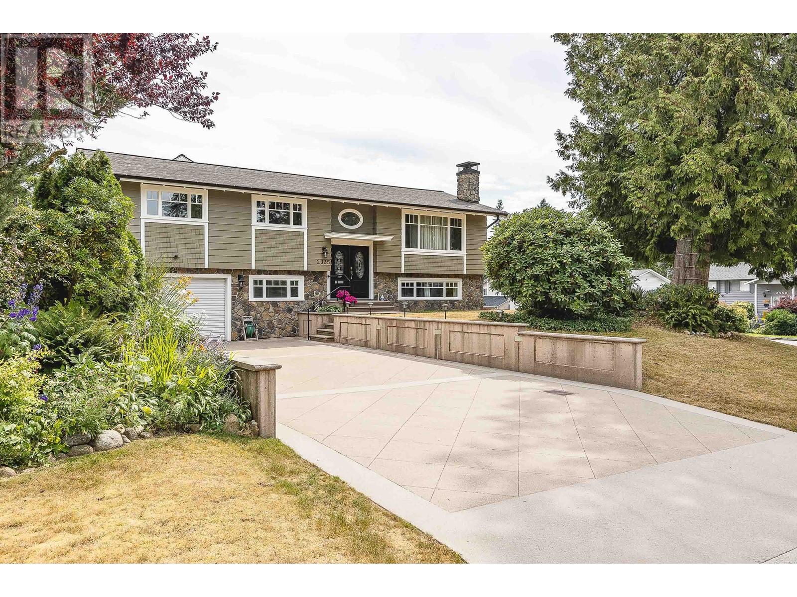 2935 SURF CRESCENT, coquitlam, British Columbia