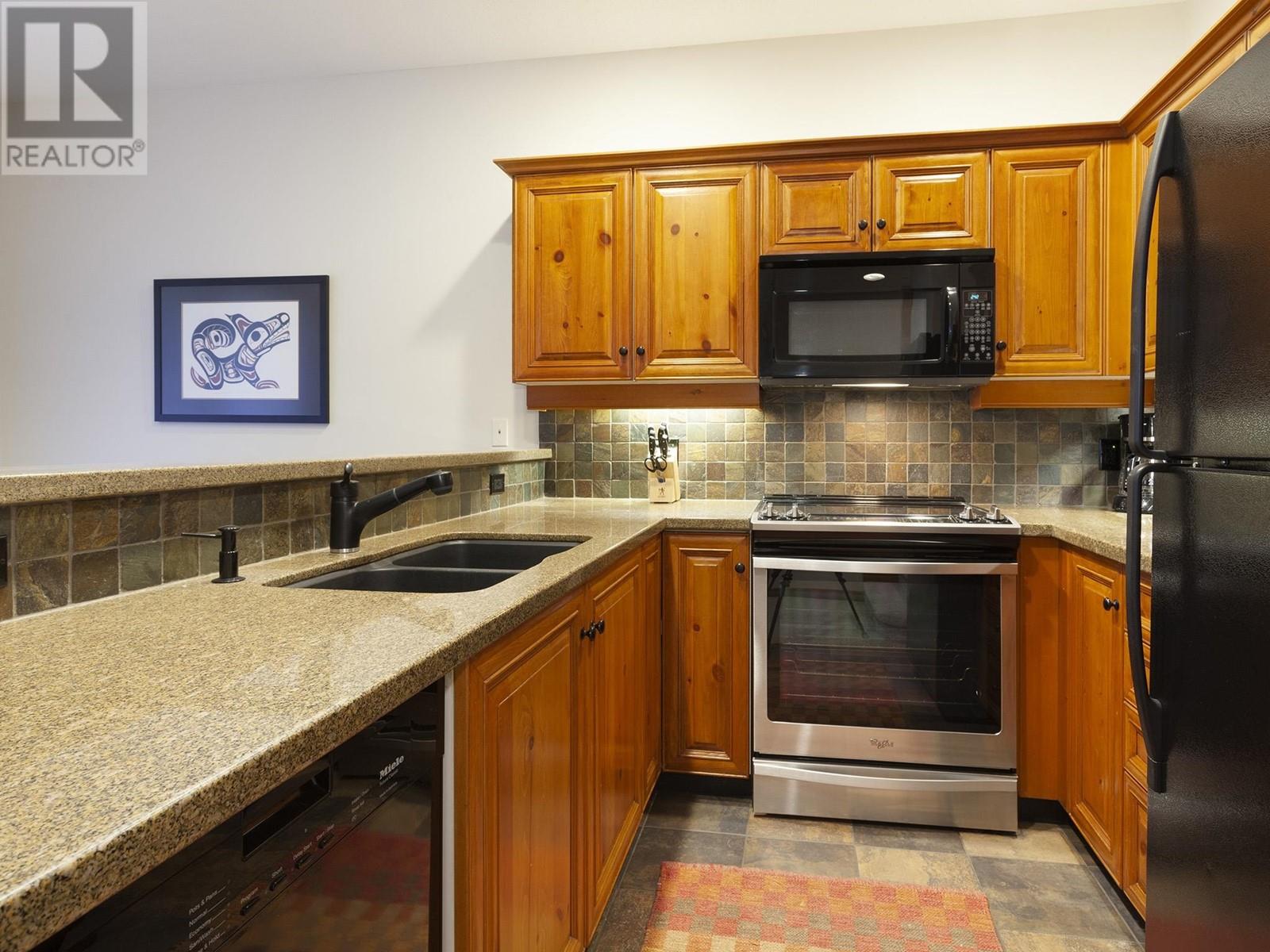 20 4891 Painted Cliff Road, Whistler, British Columbia  V0N 1B4 - Photo 10 - R2816326