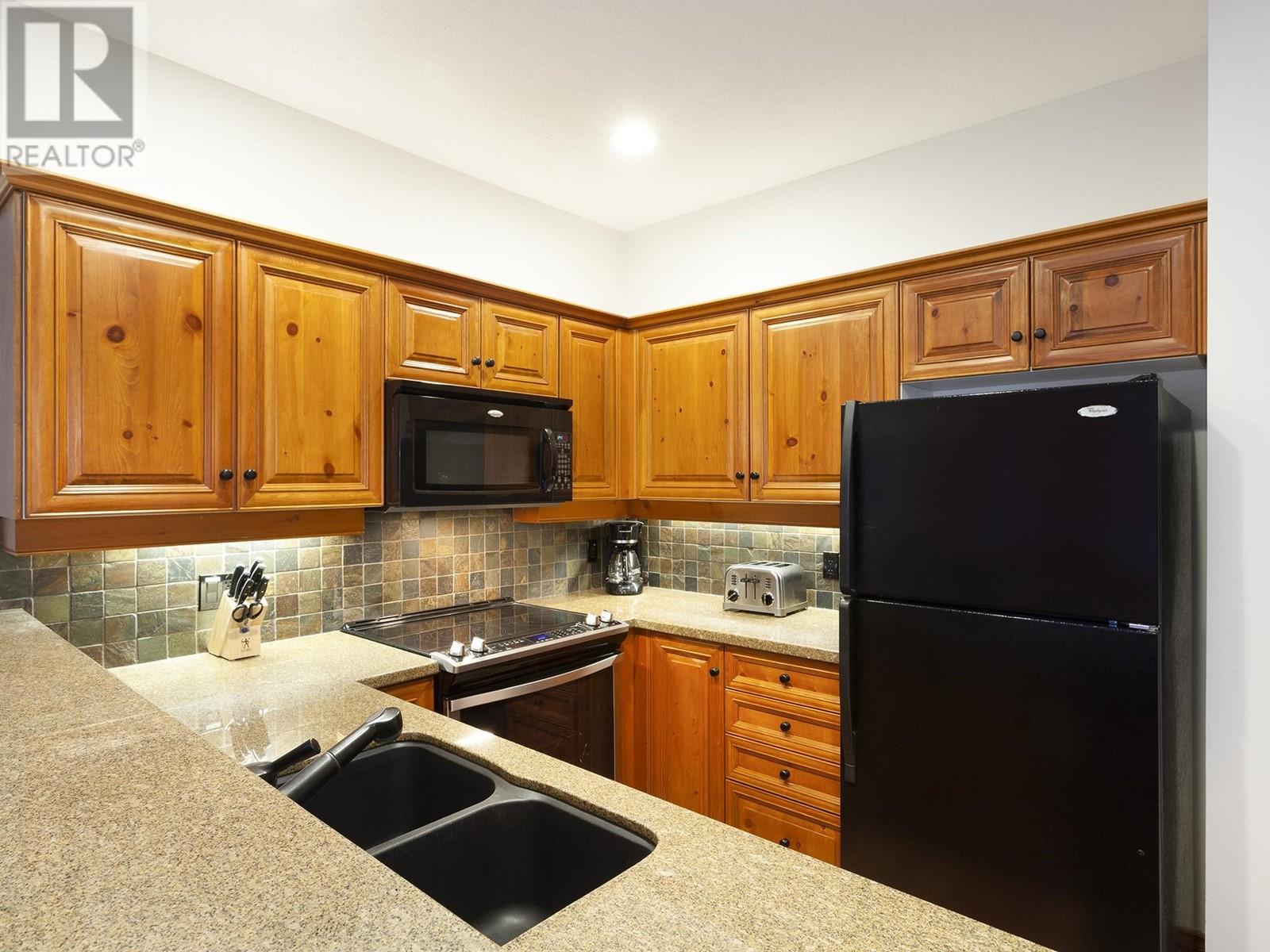 20 4891 Painted Cliff Road, Whistler, British Columbia  V0N 1B4 - Photo 11 - R2816326