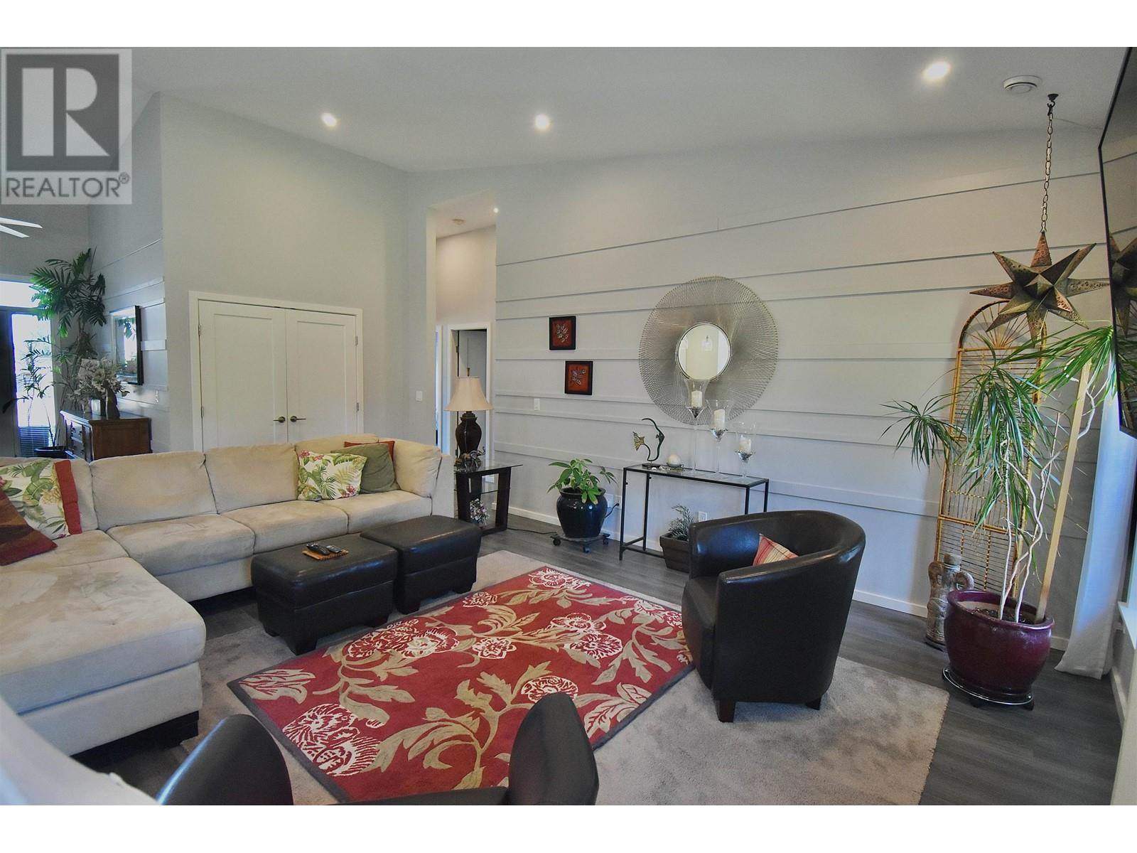 1436 Moondance Place, Gibsons, British Columbia  V0N 1V5 - Photo 8 - R2816325