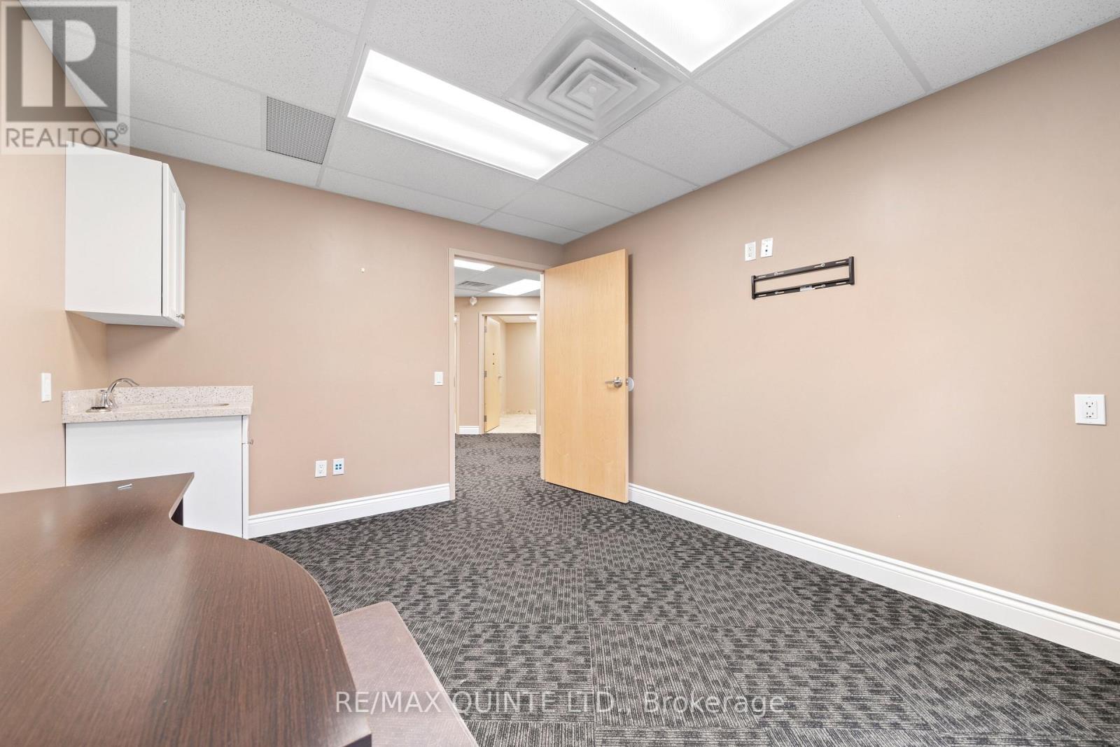 #201 -30 King St, Quinte West, Ontario  K8V 6B1 - Photo 16 - X7008026