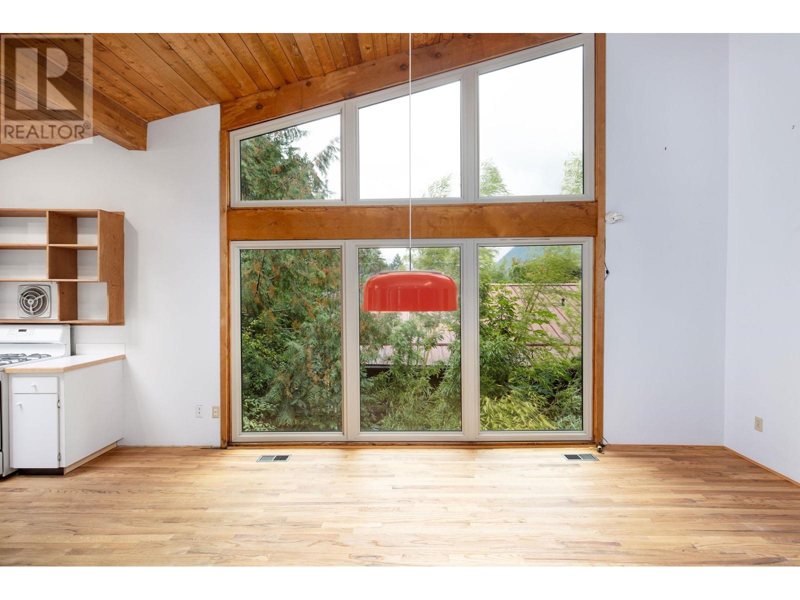 6450 Imperial Avenue, West Vancouver, British Columbia  V7W 2J6 - Photo 12 - R2816362