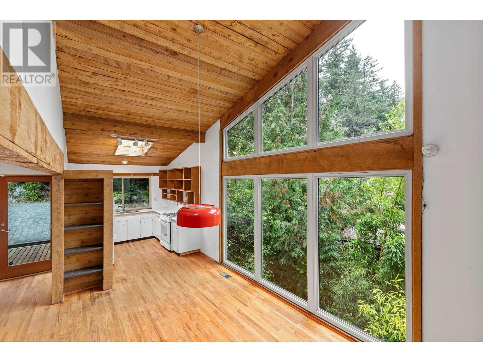 6450 Imperial Avenue, West Vancouver, British Columbia  V7W 2J6 - Photo 13 - R2816362