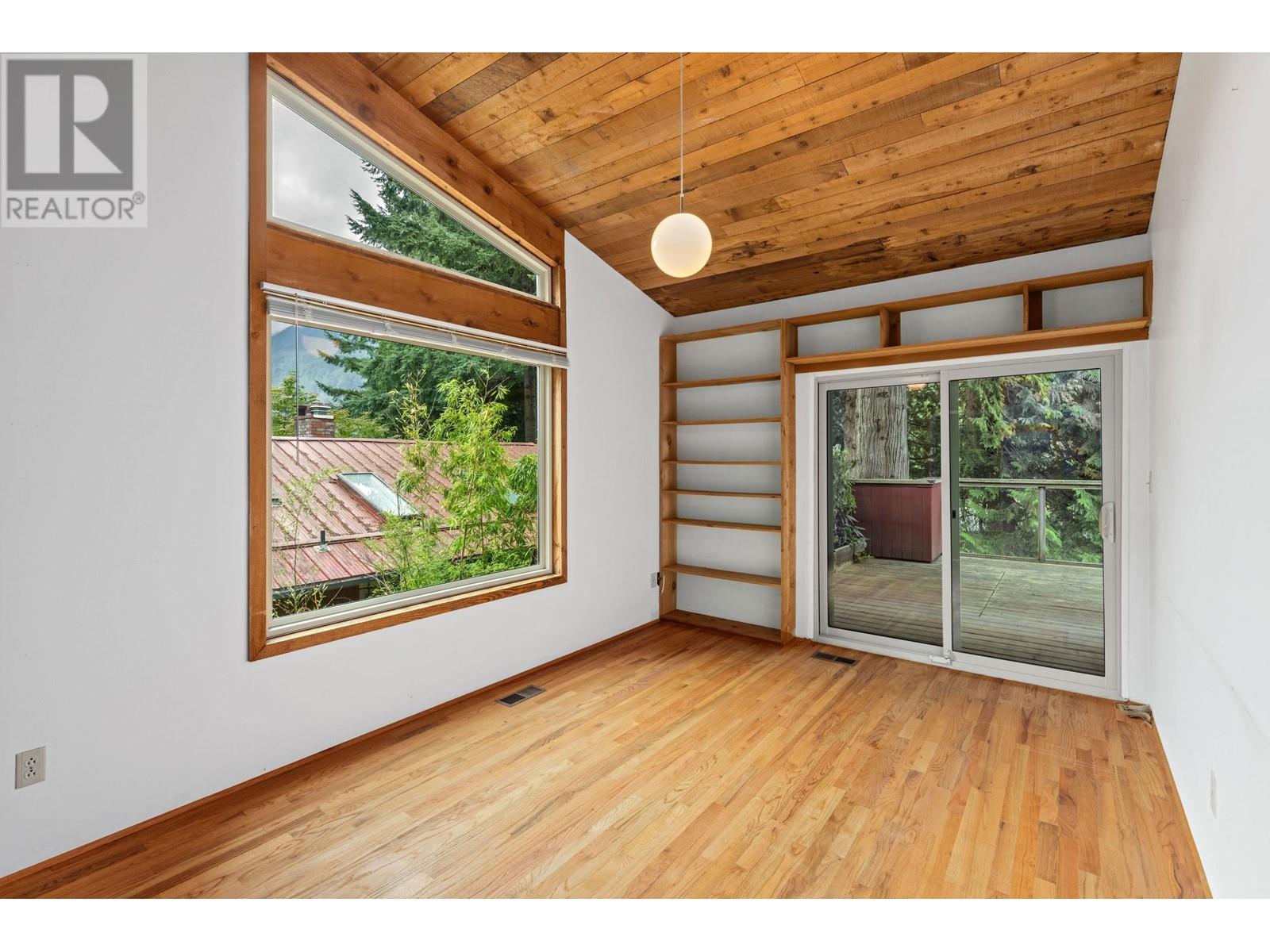 6450 Imperial Avenue, West Vancouver, British Columbia  V7W 2J6 - Photo 19 - R2816362