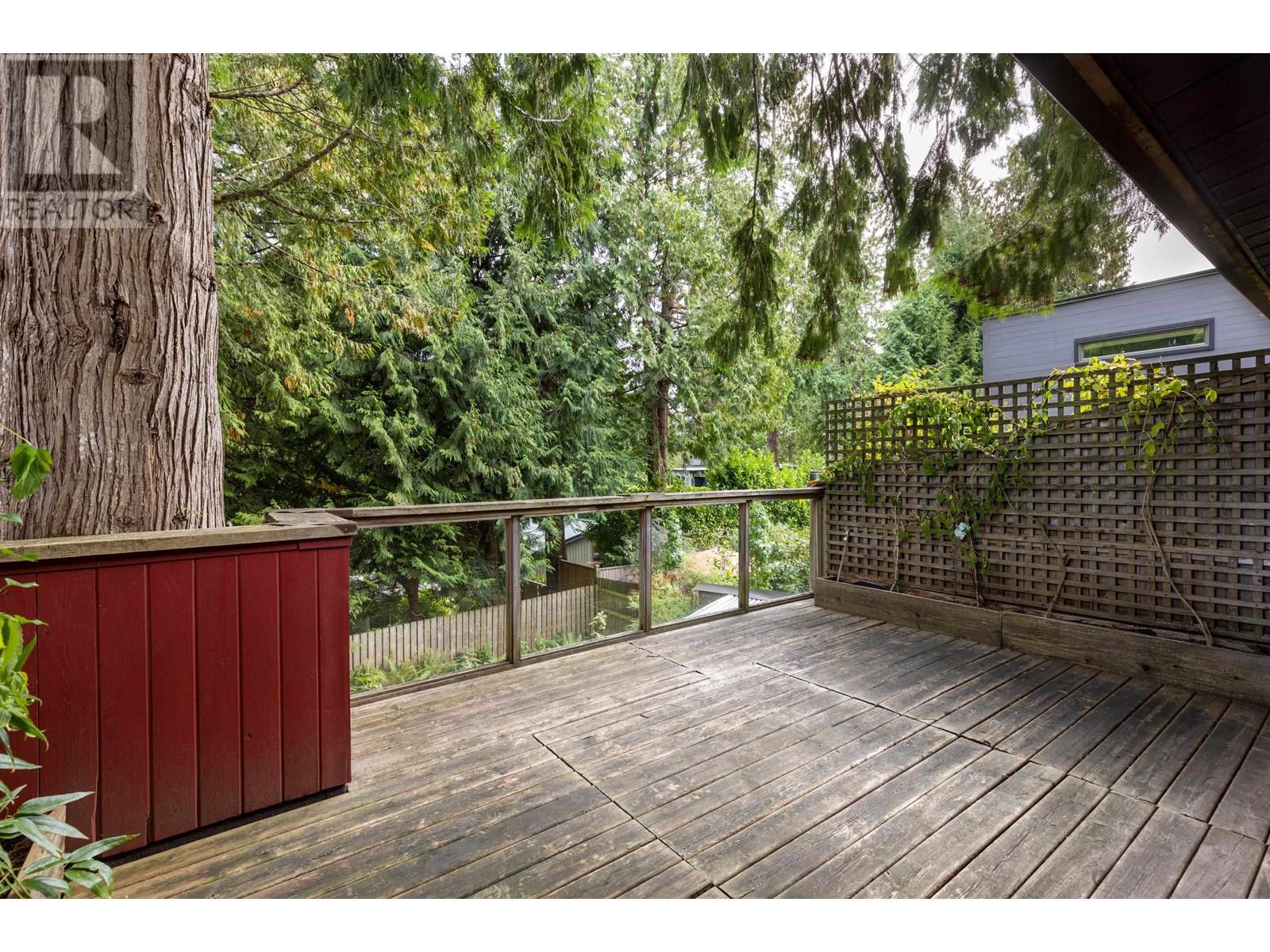 6450 Imperial Avenue, West Vancouver, British Columbia  V7W 2J6 - Photo 25 - R2816362