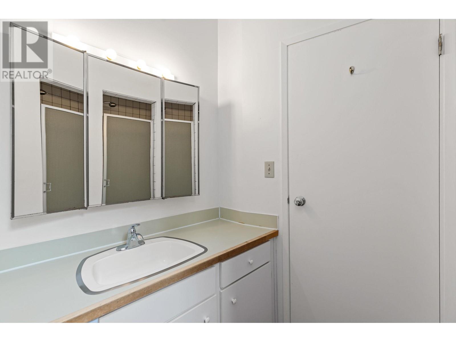 6450 Imperial Avenue, West Vancouver, British Columbia  V7W 2J6 - Photo 29 - R2816362