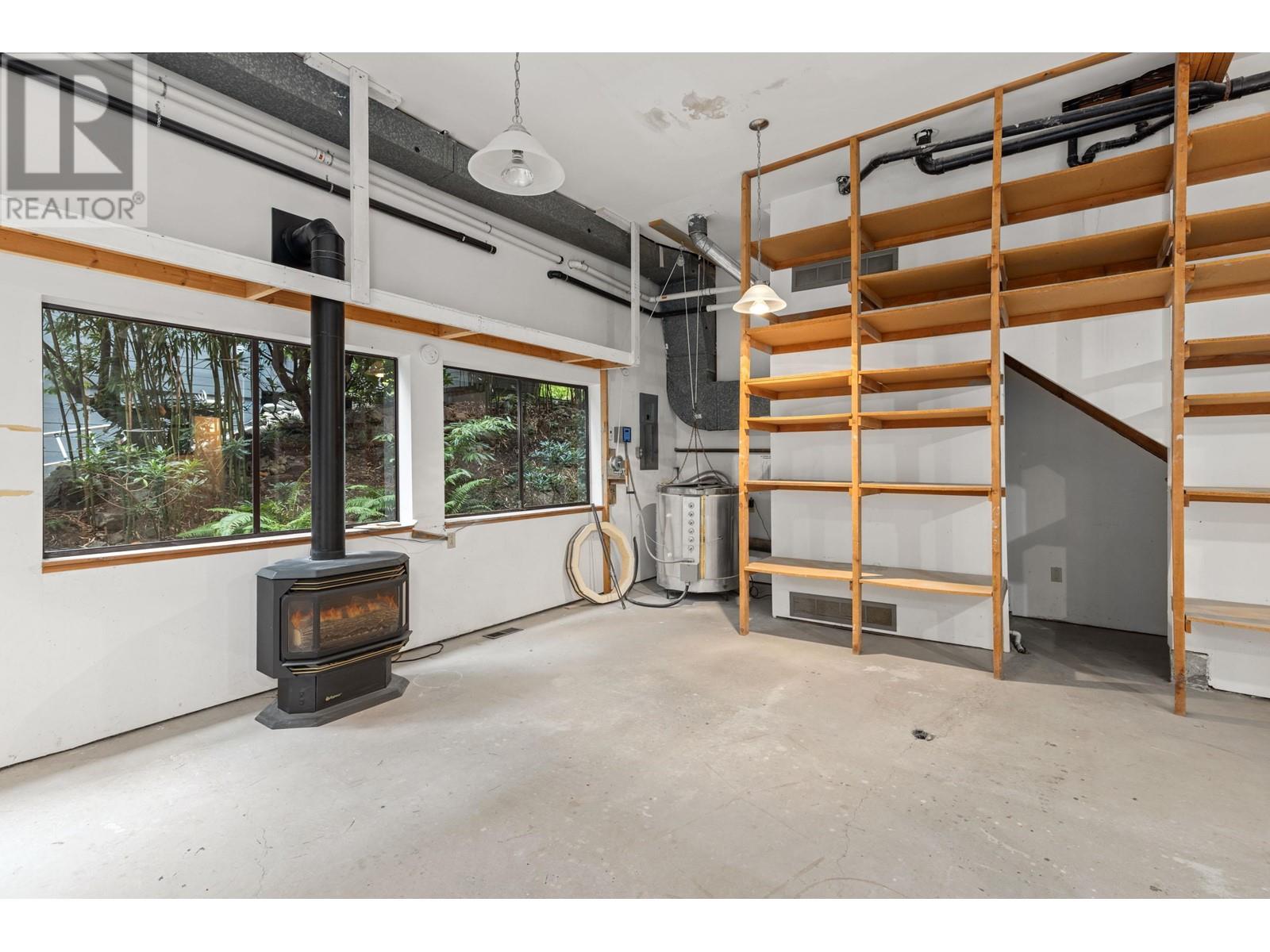 6450 Imperial Avenue, West Vancouver, British Columbia  V7W 2J6 - Photo 34 - R2816362