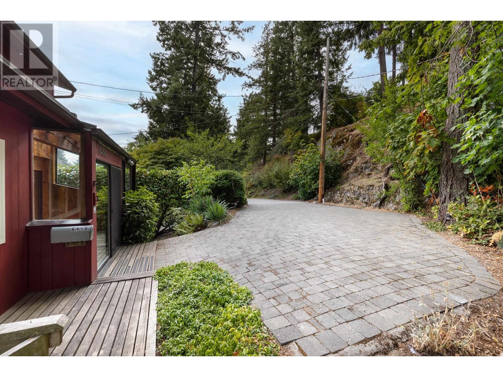 6450 Imperial Avenue, West Vancouver, British Columbia  V7W 2J6 - Photo 5 - R2816362