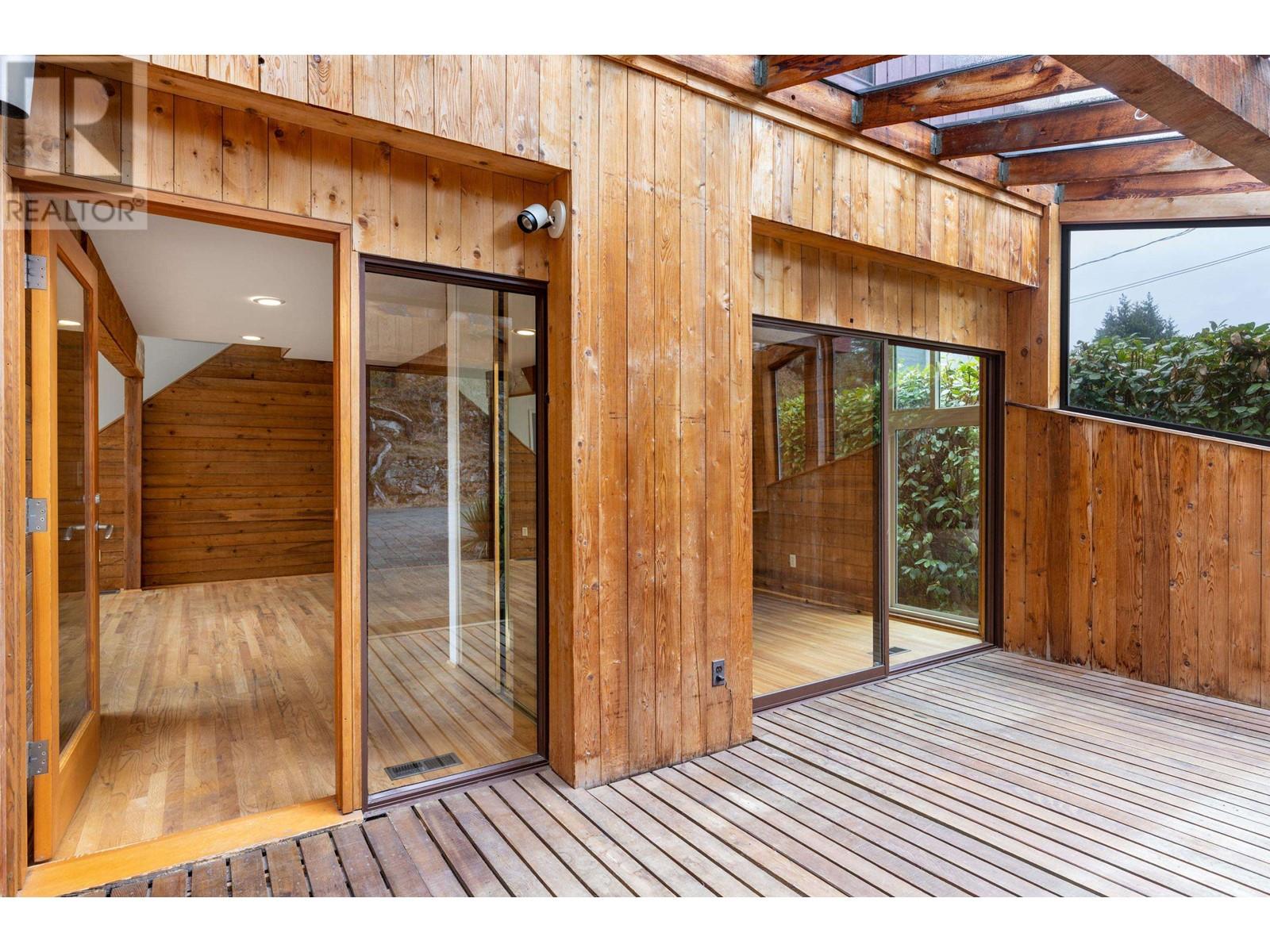 6450 Imperial Avenue, West Vancouver, British Columbia  V7W 2J6 - Photo 7 - R2816362