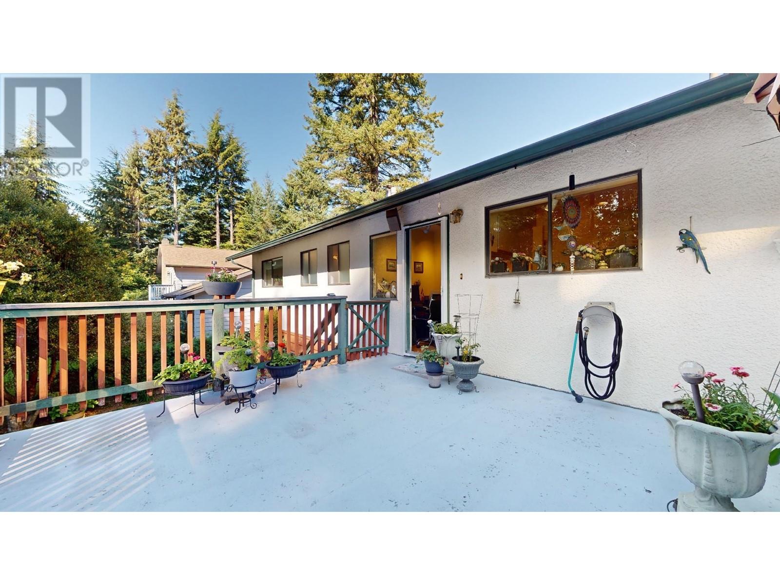 2574 The Boulevard, Squamish, British Columbia  V0N 1T0 - Photo 15 - R2816233