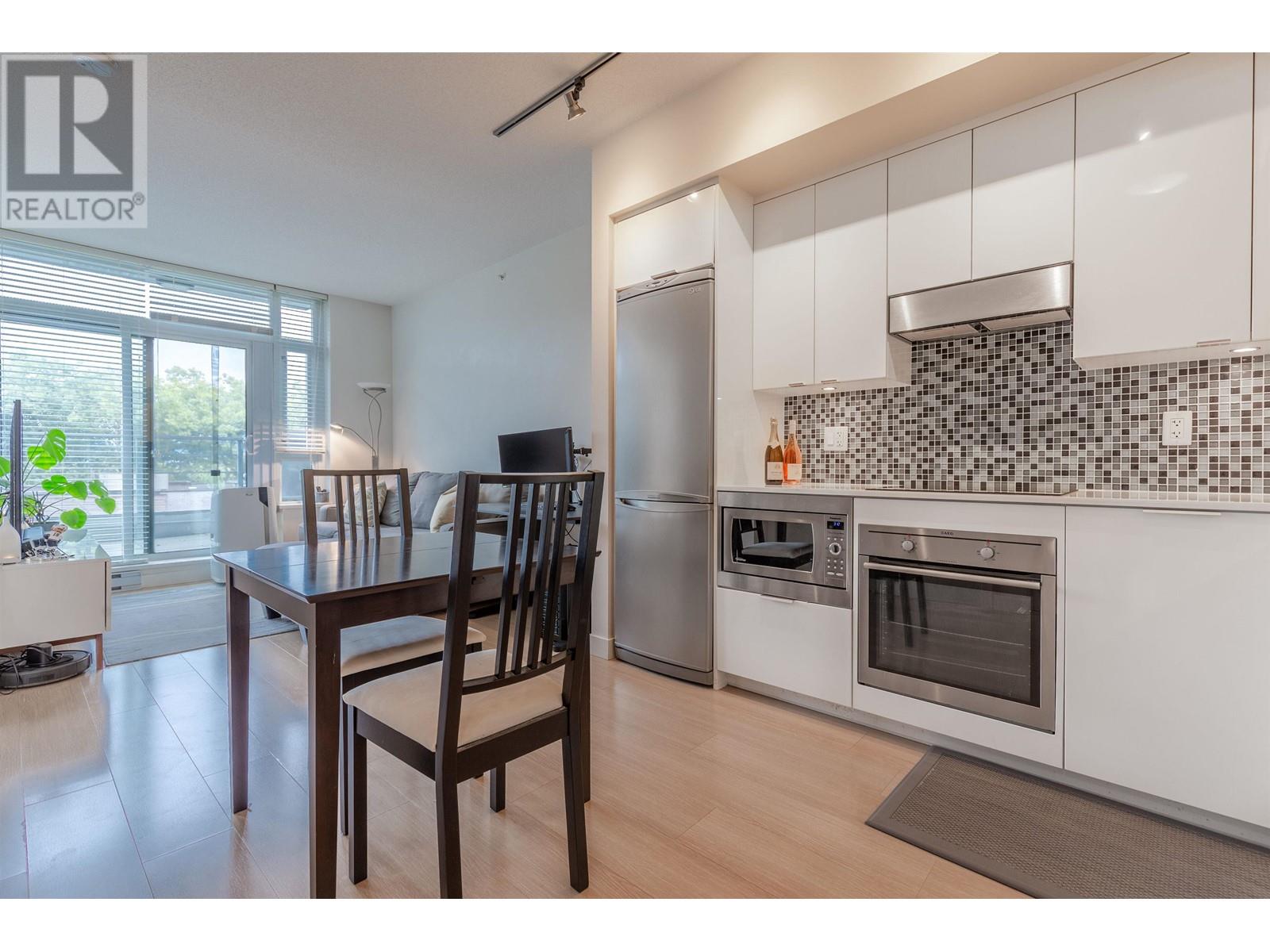 320 2788 Prince Edward Street, Vancouver, British Columbia  V5T 0C8 - Photo 2 - R2815334