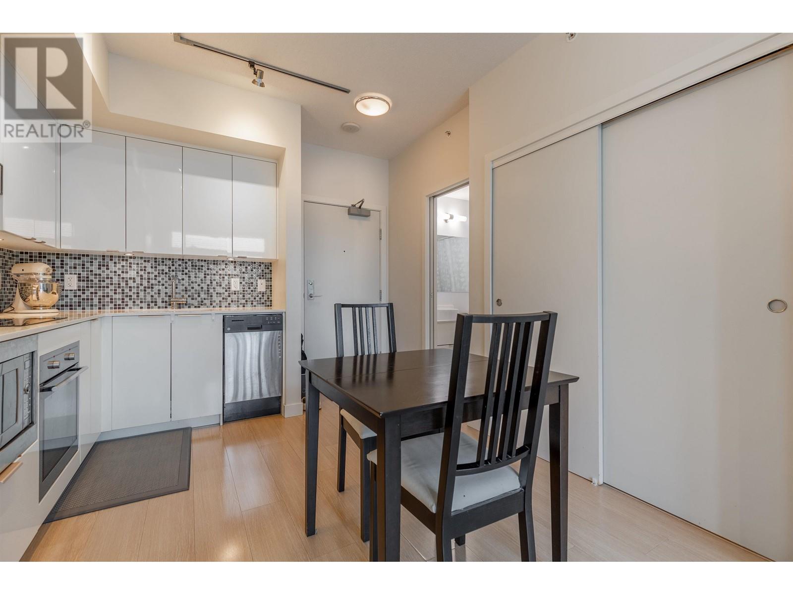 320 2788 Prince Edward Street, Vancouver, British Columbia  V5T 0C8 - Photo 3 - R2815334