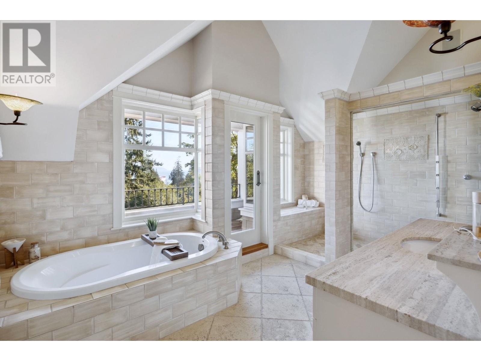3460 Mathers Avenue, West Vancouver, British Columbia  V7V 2K7 - Photo 23 - R2816387