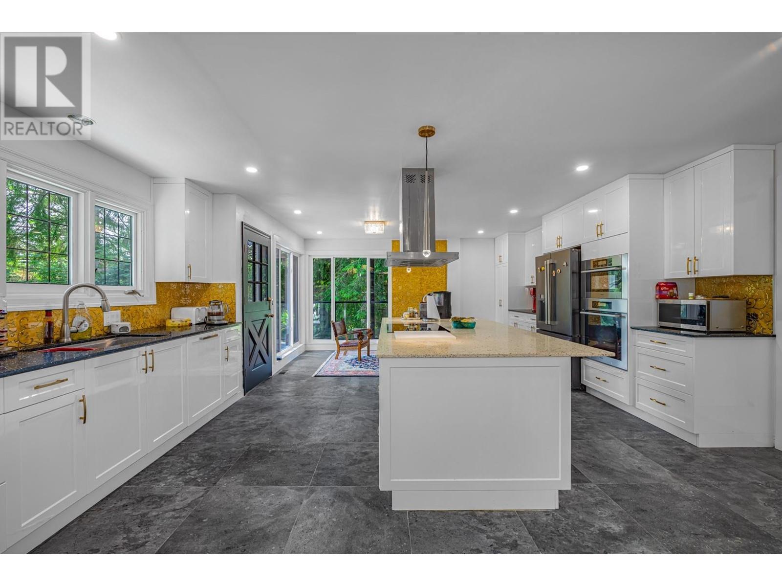 4621 Caulfeild Drive, West Vancouver, British Columbia  V7W 1E9 - Photo 15 - R2816427