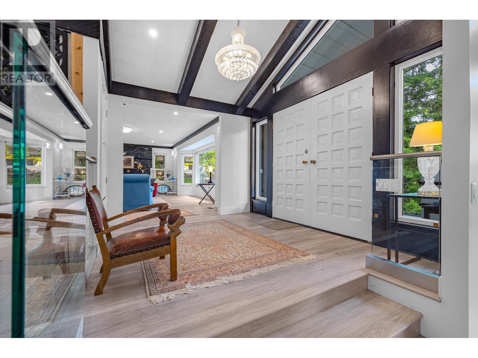 4621 Caulfeild Drive, West Vancouver, British Columbia  V7W 1E9 - Photo 4 - R2816427