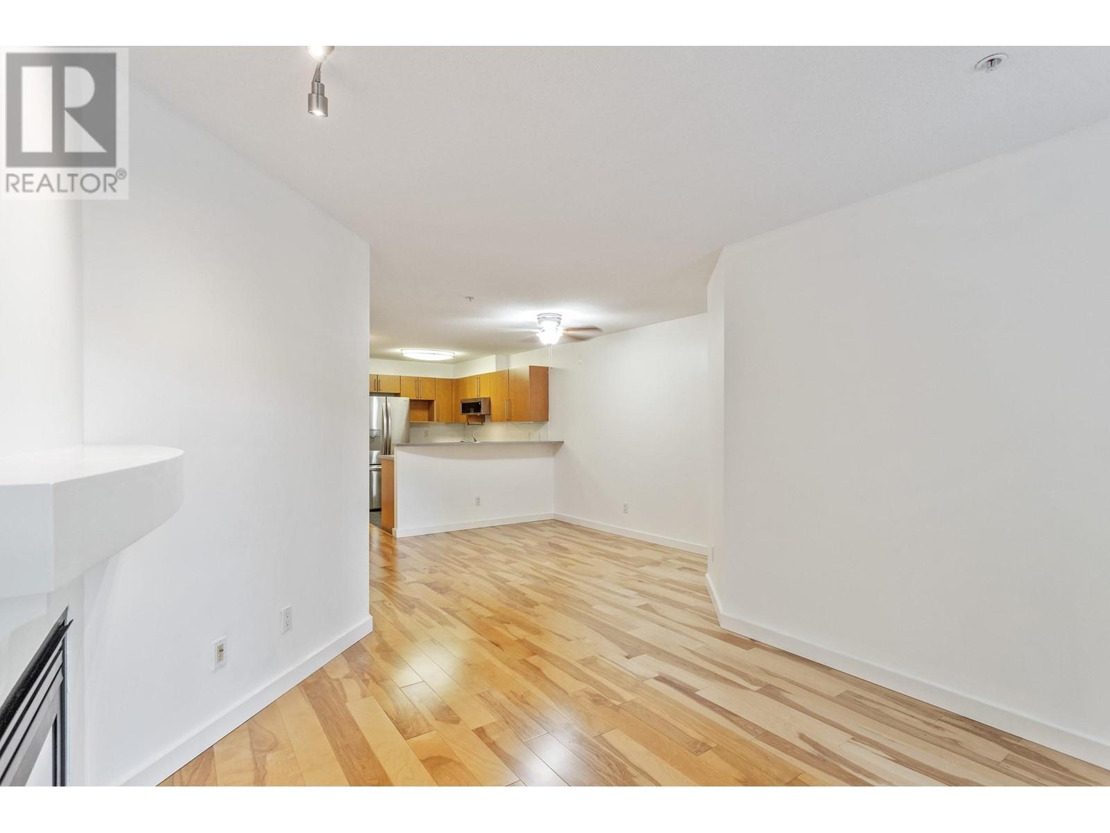 104 1150 E 29th Street, North Vancouver, British Columbia  V7K 3E2 - Photo 4 - R2816366