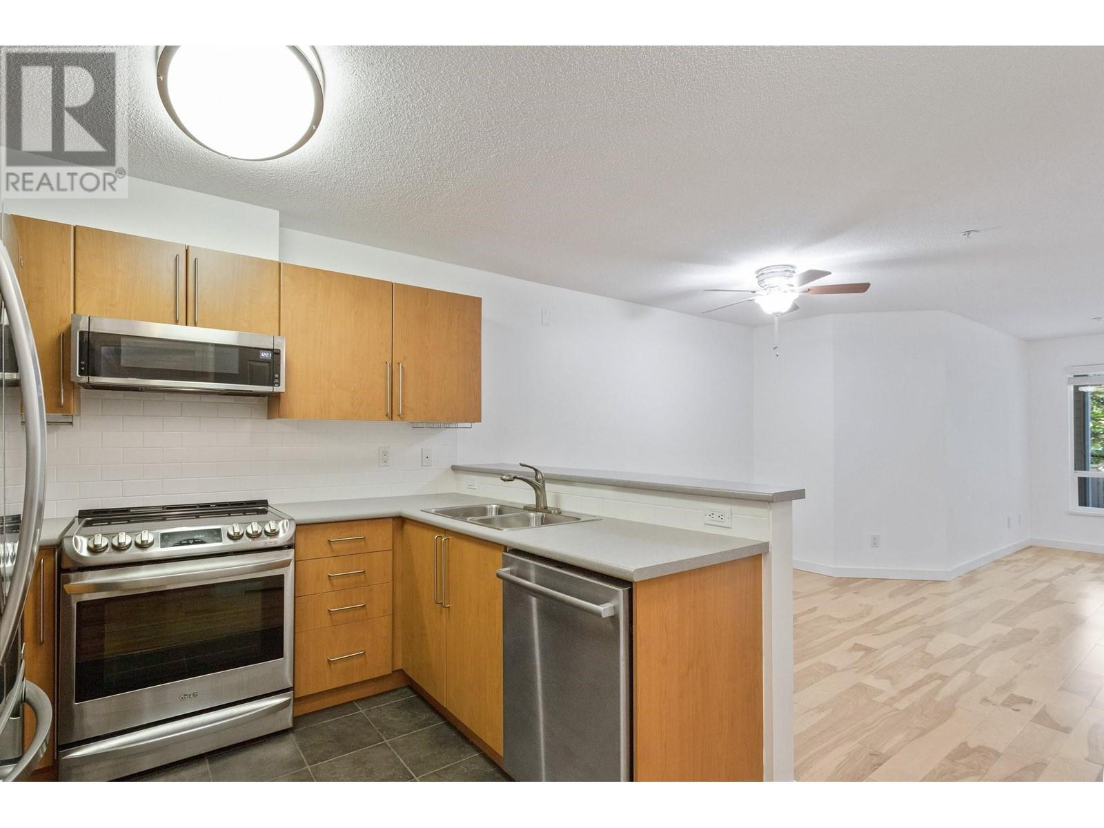 104 1150 E 29th Street, North Vancouver, British Columbia  V7K 3E2 - Photo 9 - R2816366