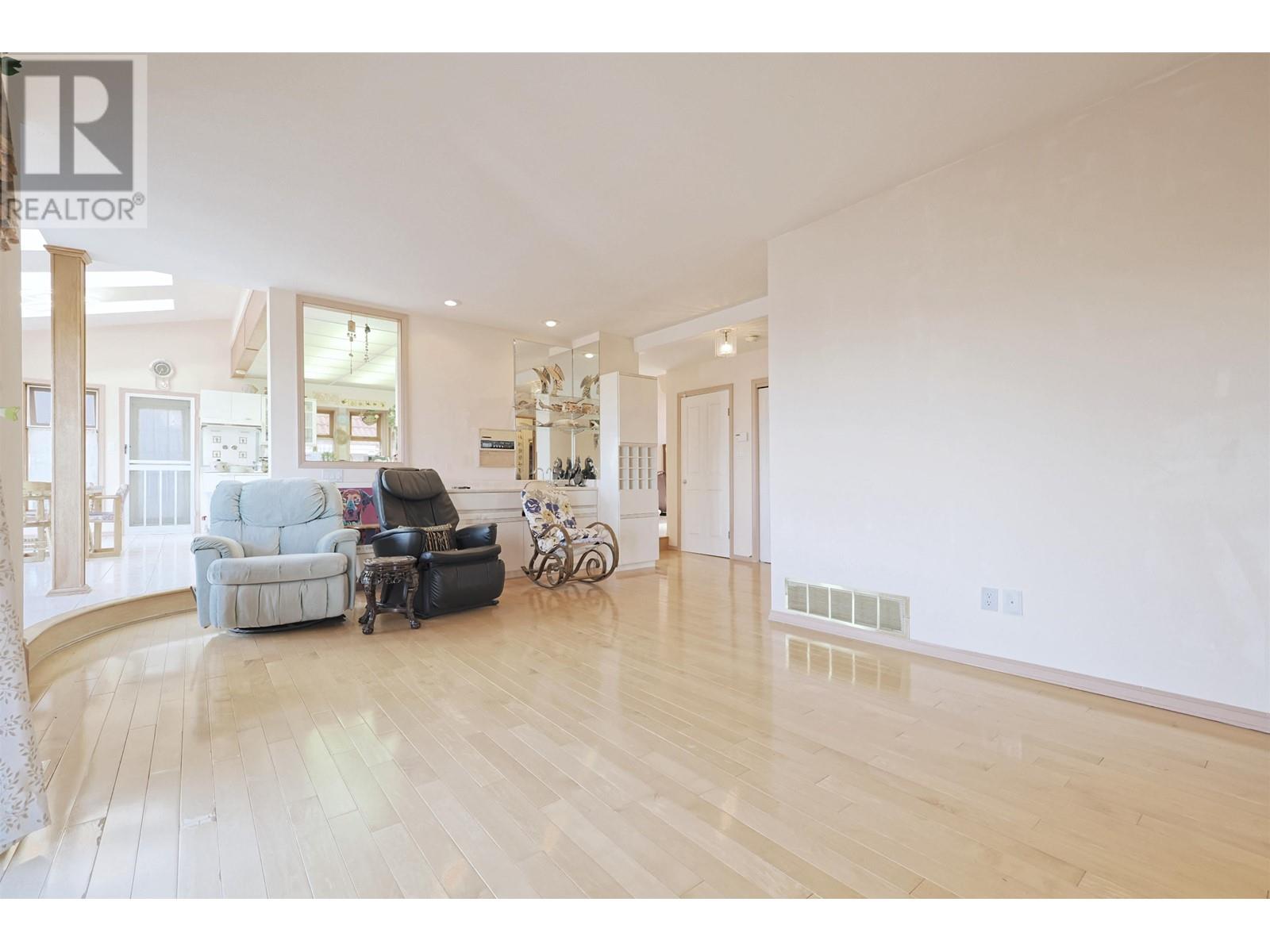 2242 Monashee Court, Coquitlam, British Columbia  V3K 6P7 - Photo 13 - R2816409