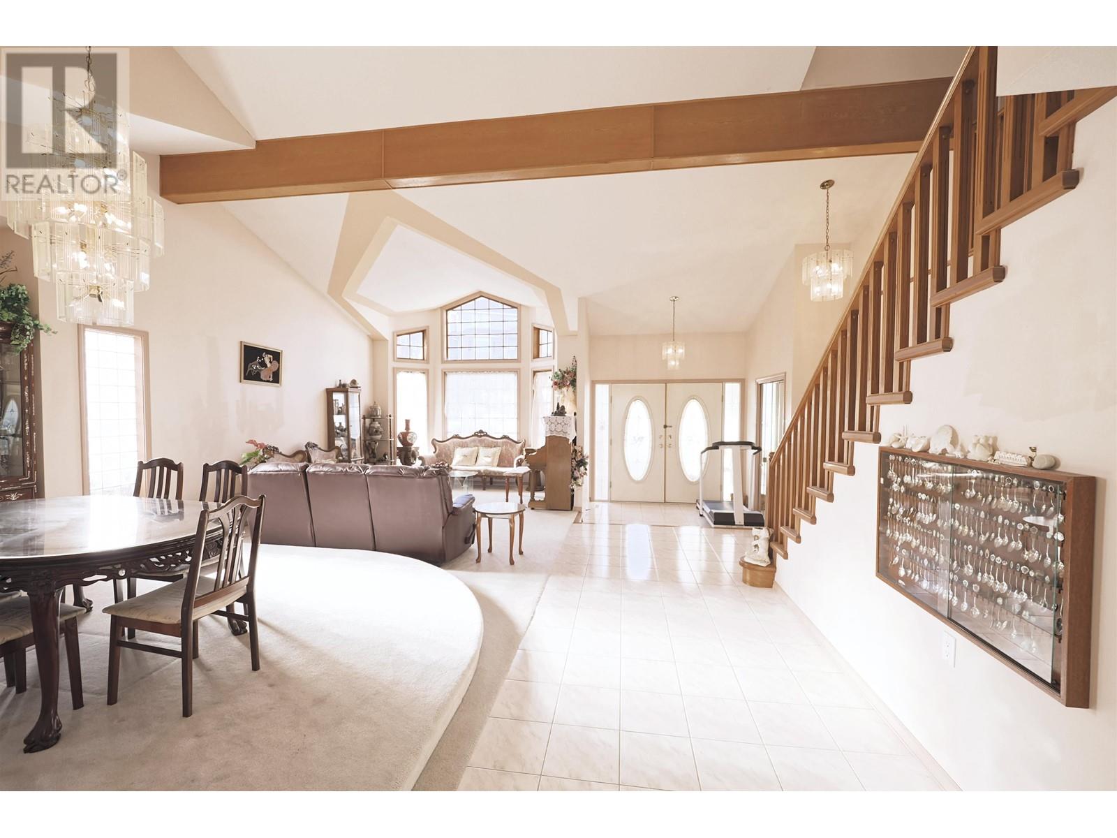 2242 Monashee Court, Coquitlam, British Columbia  V3K 6P7 - Photo 8 - R2816409
