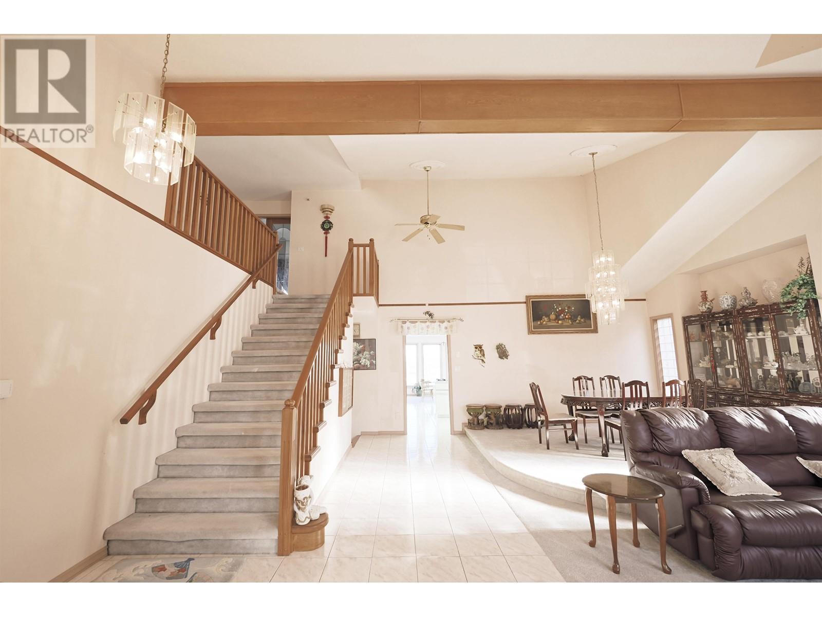 2242 Monashee Court, Coquitlam, British Columbia  V3K 6P7 - Photo 4 - R2816409
