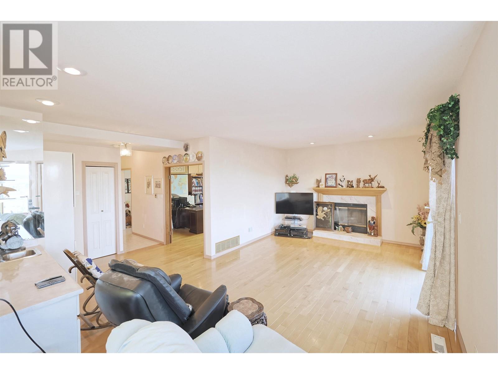 2242 Monashee Court, Coquitlam, British Columbia  V3K 6P7 - Photo 12 - R2816409