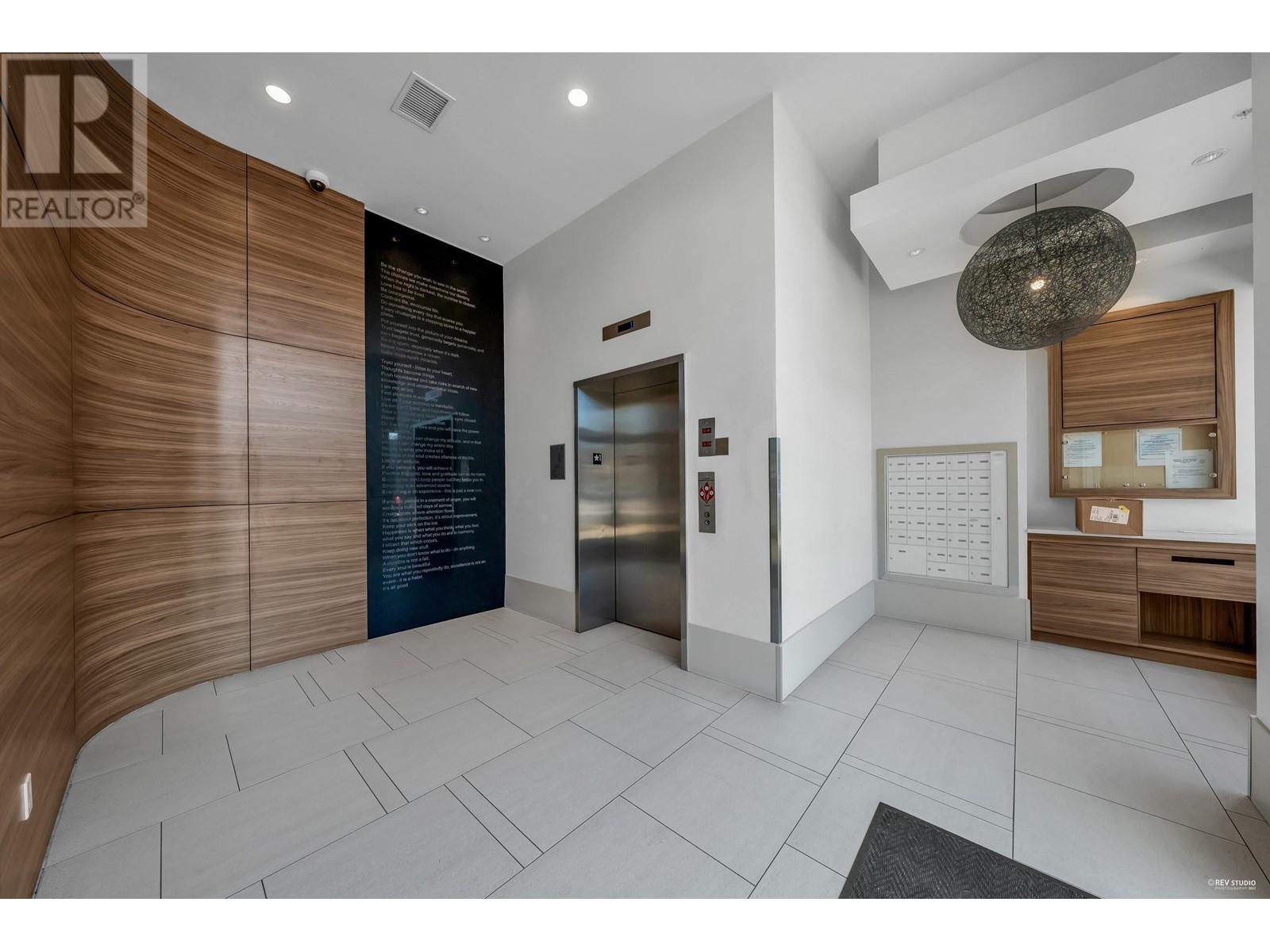 229 2008 Pine Street, Vancouver, British Columbia  V6J 0B8 - Photo 2 - R2816382