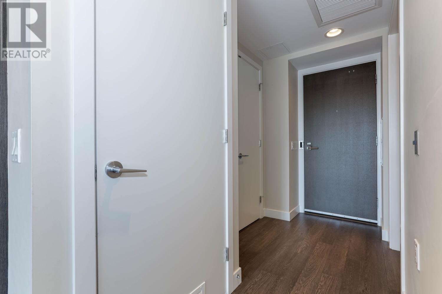 2408 2008 Rosser Avenue, Burnaby, British Columbia  V5C 0H8 - Photo 13 - R2816482