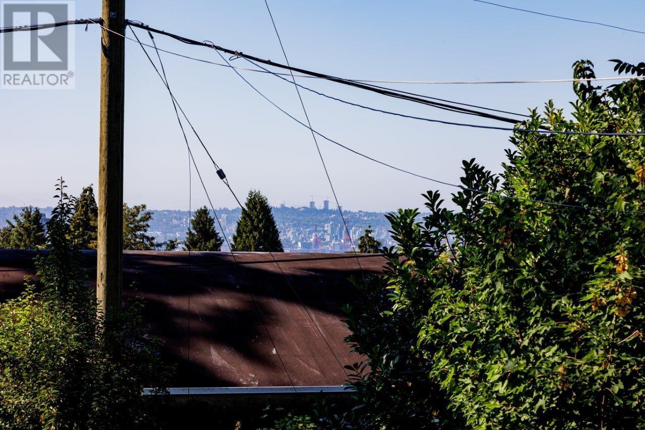 123 E Kings Road, North Vancouver, British Columbia  V7N 1H4 - Photo 28 - R2816571