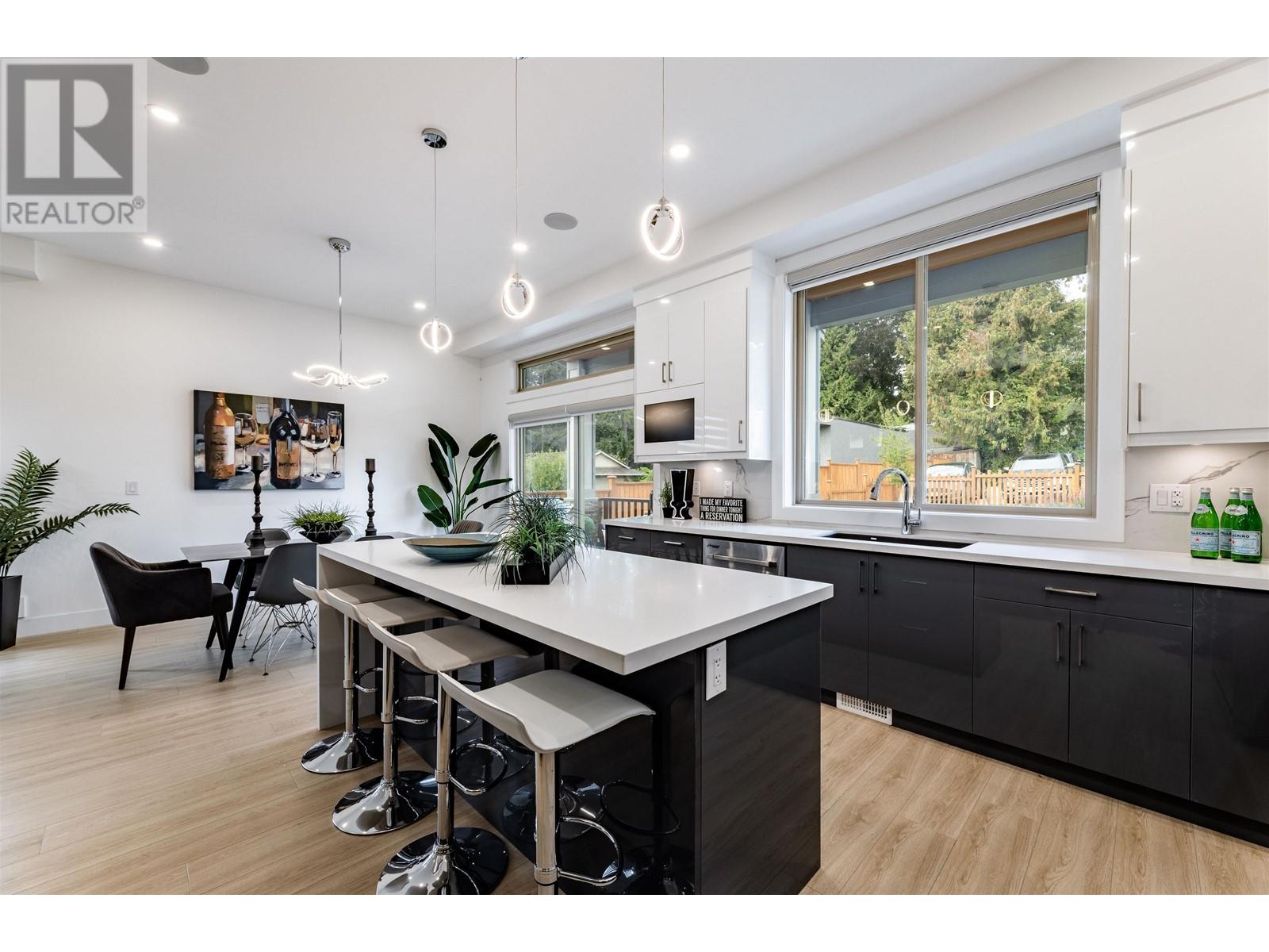 745 Edgar Avenue, Coquitlam, British Columbia  V3K 2J3 - Photo 6 - R2816550