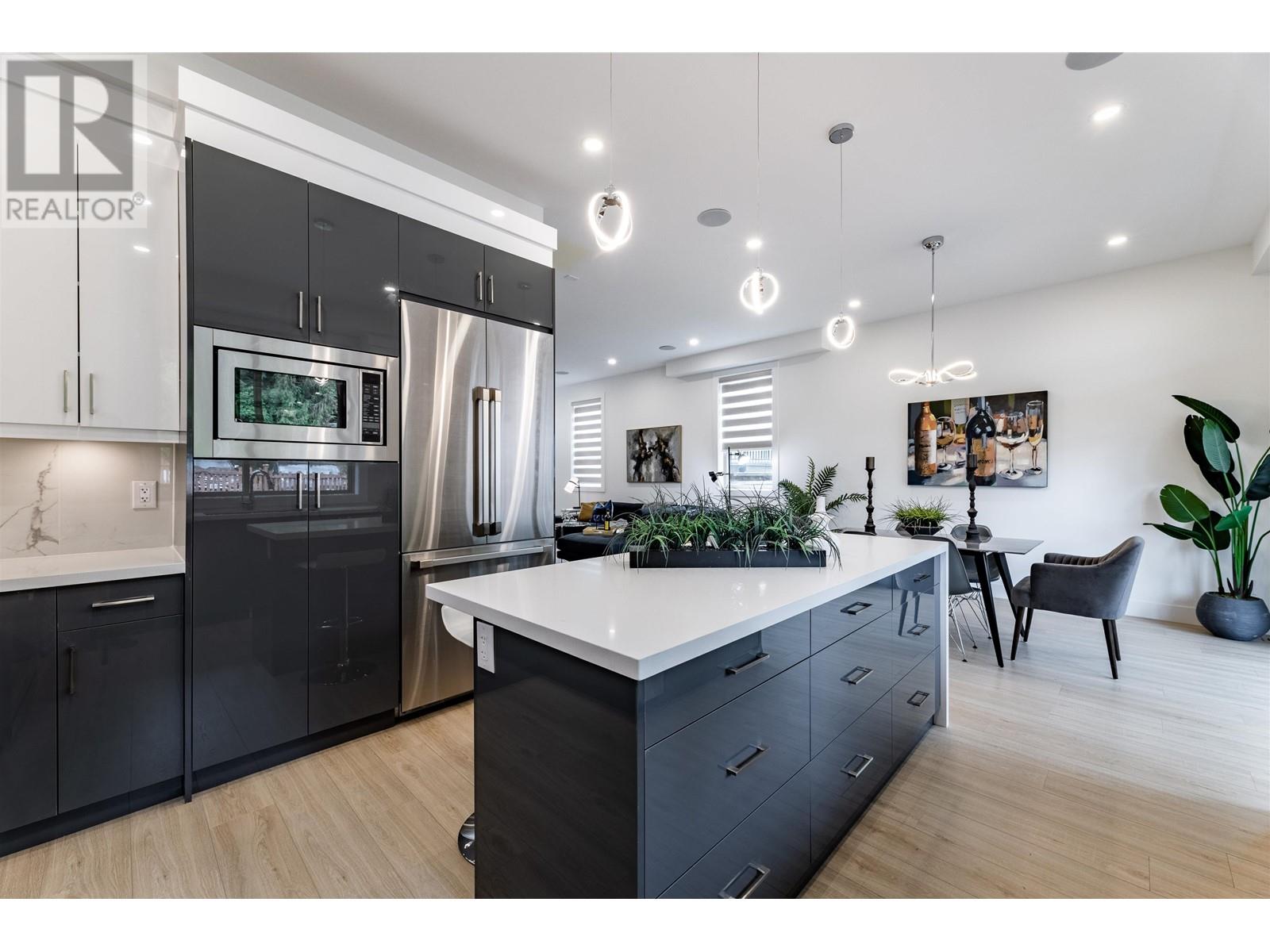745 Edgar Avenue, Coquitlam, British Columbia  V3K 2J3 - Photo 5 - R2816550