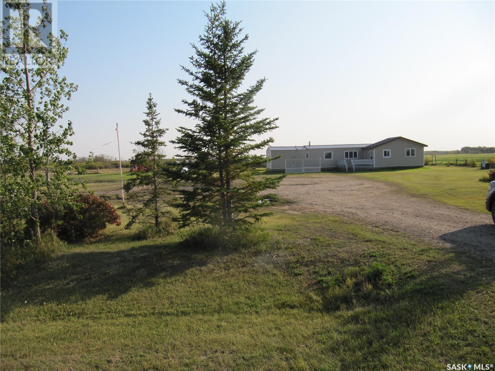 Glaslyn Ne Acreage, Parkdale Rm No. 498, Saskatchewan  S0M 0C7 - Photo 1 - SK945703