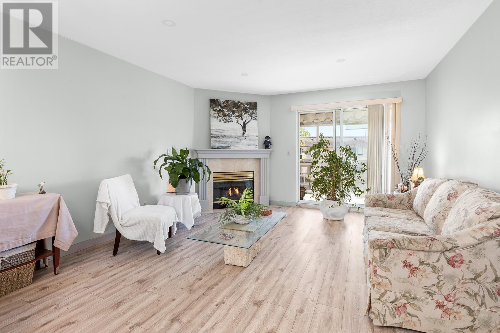317 22611 116 Avenue, Maple Ridge, British Columbia  V2X 0W7 - Photo 4 - R2816426