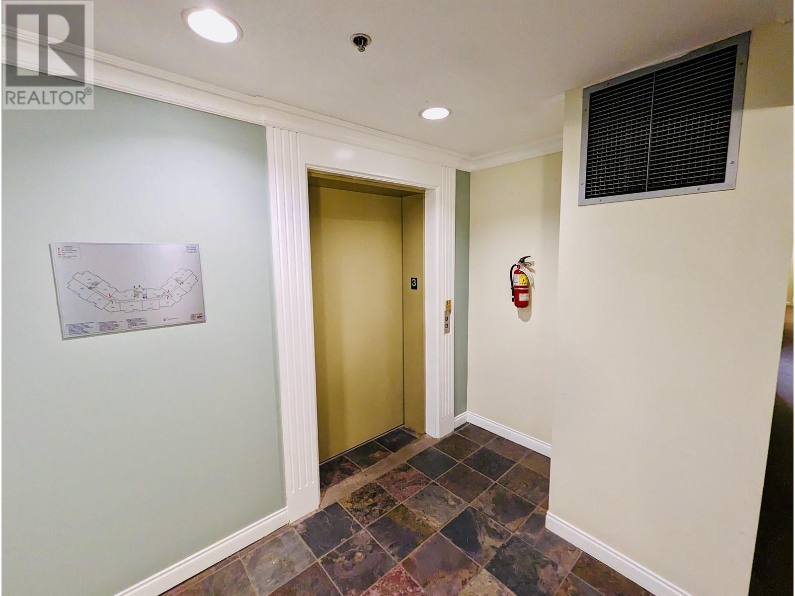 304 5855 Cowrie Street, Sechelt, British Columbia  V7Z 0K1 - Photo 19 - R2816615